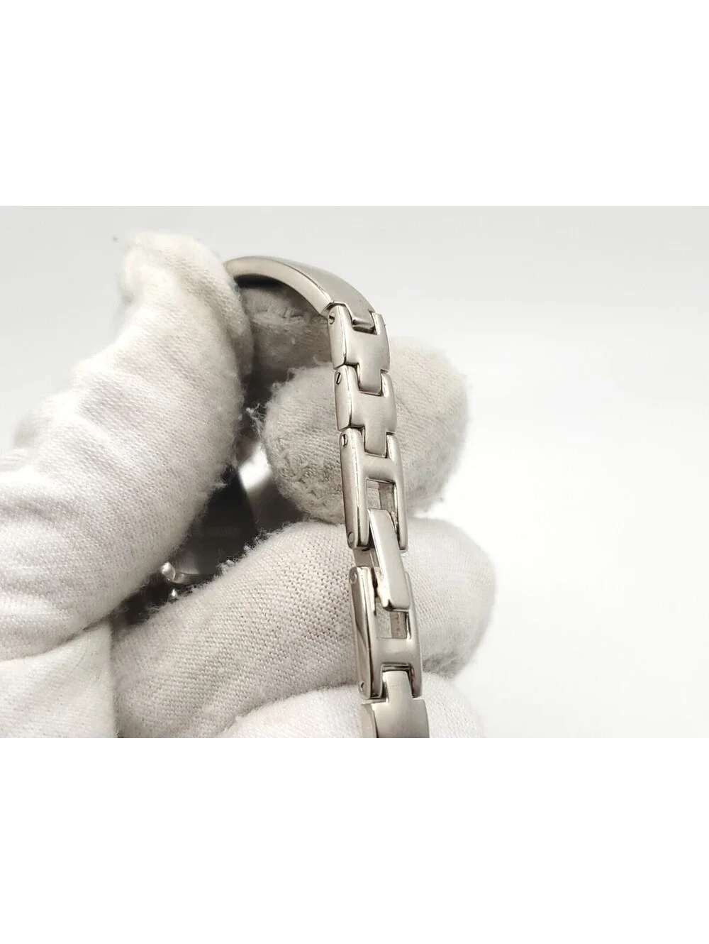 Armitron Now Quartz Watch Women's New Battery Silver Tone White Dial 18mm